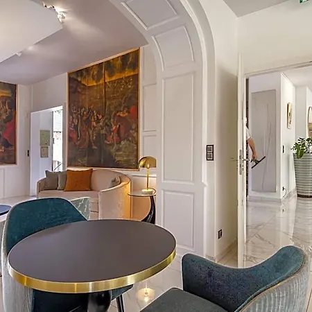 Chateau De Maraval Otel Saint-Cybranet