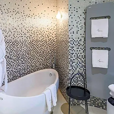 Otel Chateau De Maraval 4*