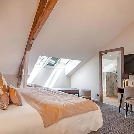 Chateau De Maraval Otel Saint-Cybranet