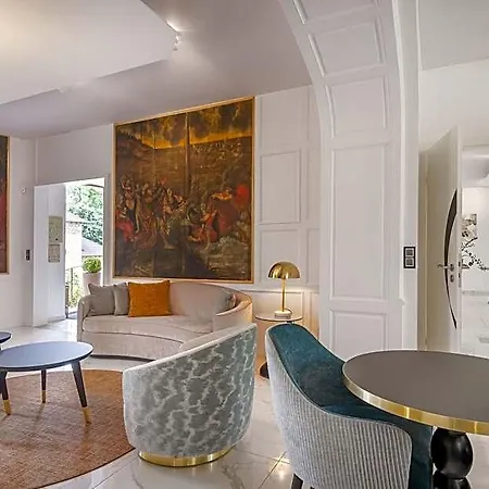 Chateau De Maraval Otel