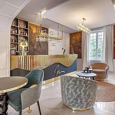 Chateau De Maraval Otel 4*